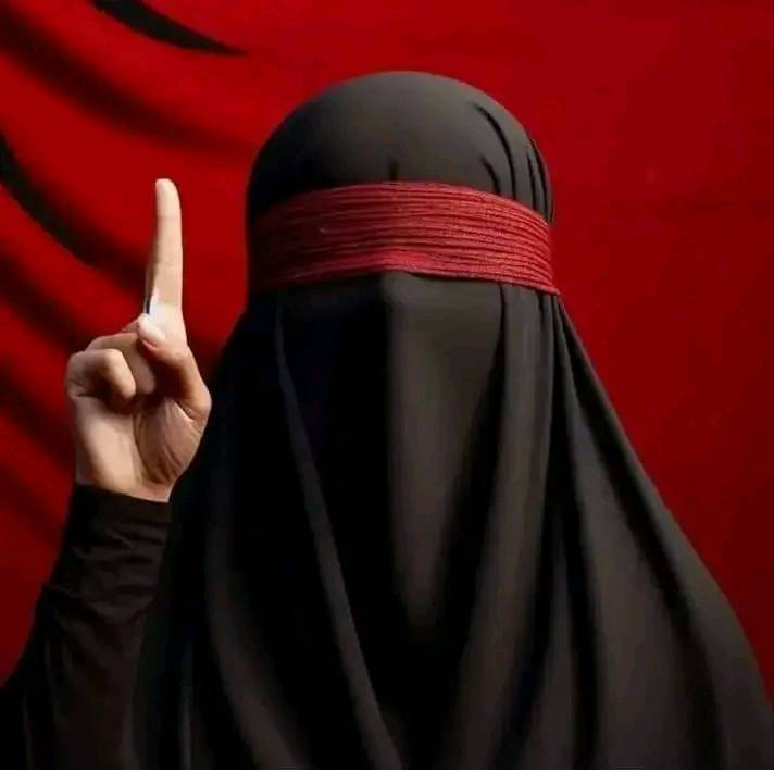লাল কাপড় মুখে ও চোখে বেঁধে ছবি [Profile Picture]