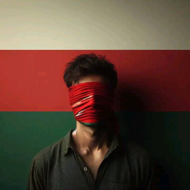 লাল কাপড় মুখে ও চোখে বেঁধে ছবি [Profile Picture]