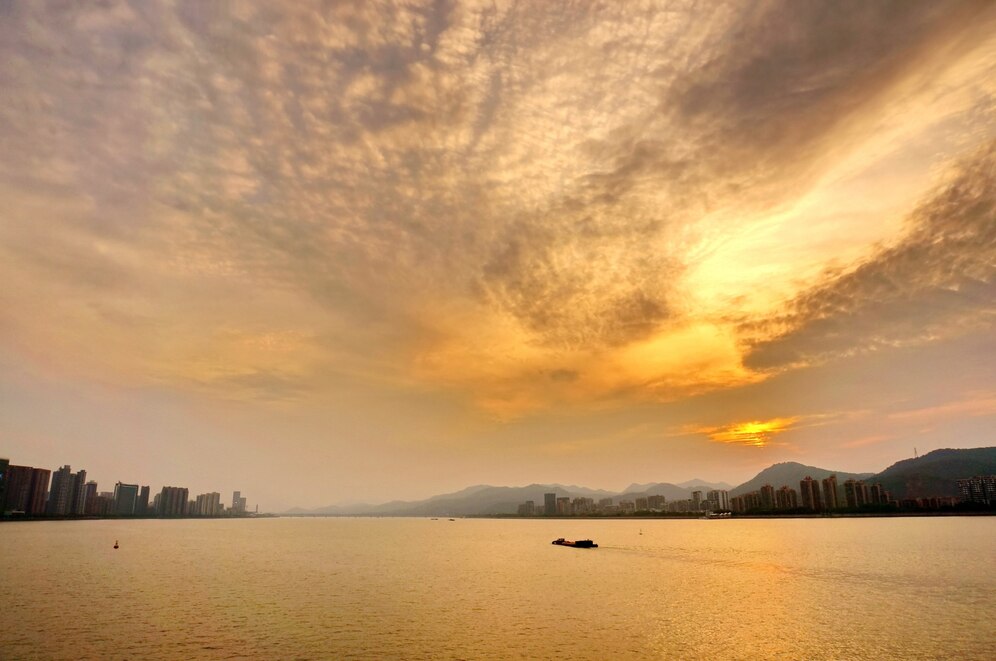বিকাল নিয়ে ক্যাপশন, স্ট্যাটাস ও উক্তি